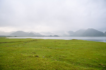 女生成考大专学什么专业好 怎么选择