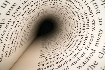 女生成考大专学什么专业好 怎么选择