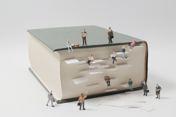 企业做决策要考虑什么