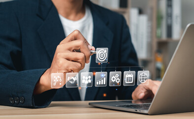 女生成考大专学什么专业好 怎么选择